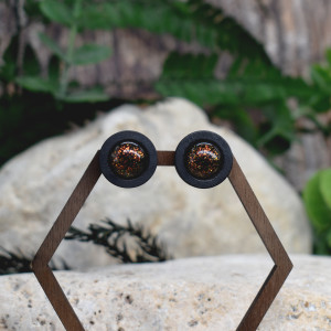 Czarne drewniane kolczyki sztyfty kameleon #259