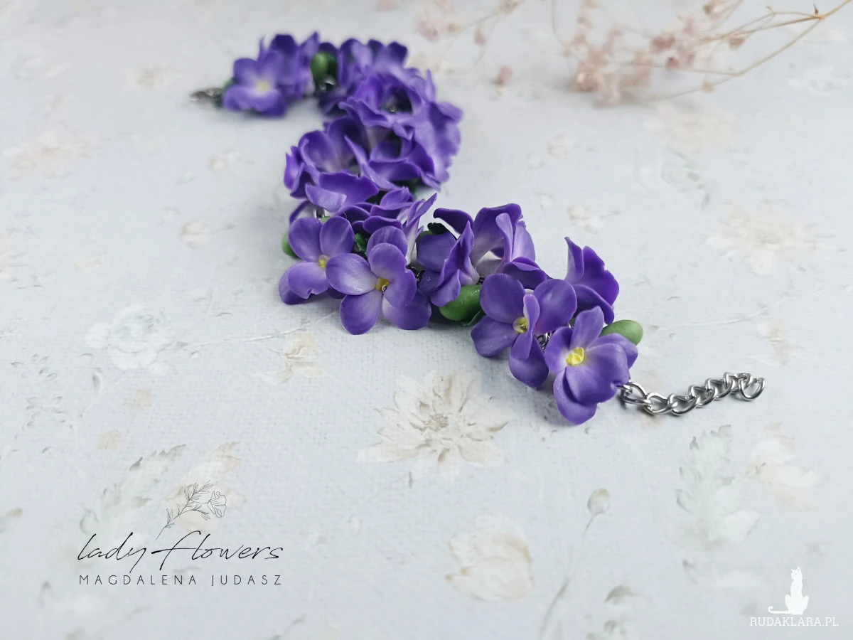 Bransoletka z fiołkami