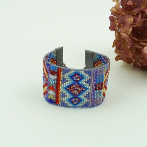 Bransoletka tkana na krośnie