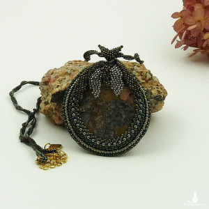 Naszyjnik z goniatytem