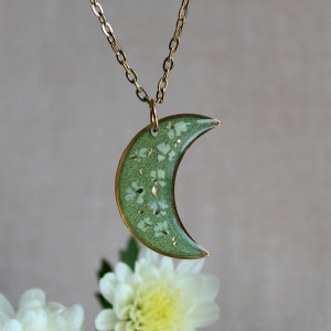 Złota zawieszka złoty wisiorek kwiat naszyjnik żywica z żywicy suszone kwiaty z kwiatami naturalne kobieca dziewczęca zielona brokatowa księżyc