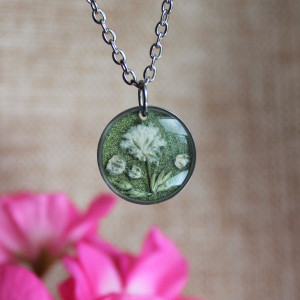 Srebrna zawieszka srebrny wisiorek naszyjnik żywica z żywicy kwiaty z kwiatami retro naturalna dziewczęca kobieca gipsówka