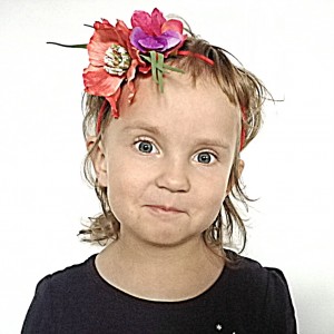 wianek dziewczęcy na gumce