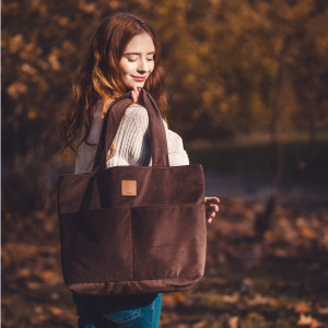 Torba shopper z weluru tapicerskiego "Mili City Vibes" - brązowa