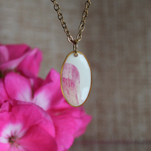 Złota jajowata zawieszka złoty wisiorek kwiat naszyjnik żywica z żywicy suszone kwiaty z kwiatami naturalne kobieca dziewczęca różowa goździk