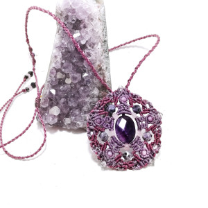 Gwiazda Pentagram, Ametyst Topaz Czaroit, naszyjnik pleciony ażurowa rozeta mikro makrama Delfina Dolls