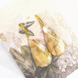 Kolczyki migdałki w beżach i złocie