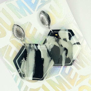 Lekkie kolczyki heksagony black and white