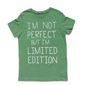 nowa koszulka S, zielona koszulka z napisami, rozmiar S koszulka, fajna koszulka s, napis koszulka w rozmiarze S, bawełniana koszulka w rozmiarze S