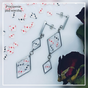 Długie kolczyki wiszące karty gry karciane kolory poker as