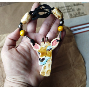 Naszyjnik z żyrafą