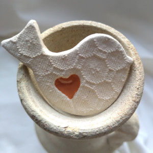 Broszka - karmelowe serce