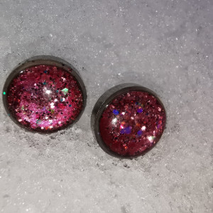 Różowe sztyfty błyszczące kolczyki