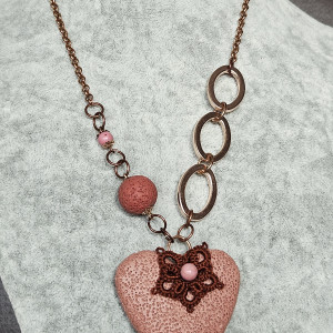 Asymetryczny naszyjnik serce z lawy