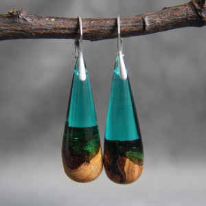 Kolczyki z drewna i żywicy