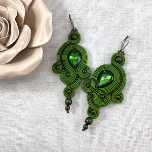 KOLCZYKI SUTASZ KOLEKCJA ELEEN, CIEMNA OLIWKA