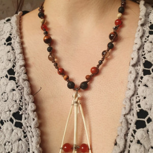 Naszyjnik mocy z koscmi