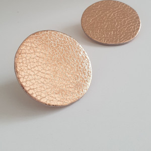 Kolczyki Kolekcja SUN duże koła miedziane metaliczne skóra naturalna