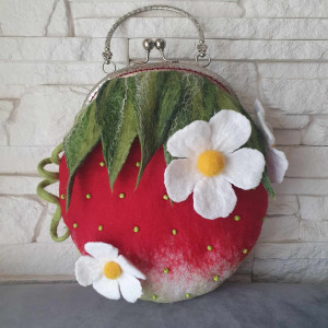 Mała torebka truskawka