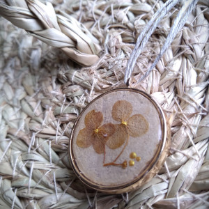 Dwustronny wisior w stylu retro