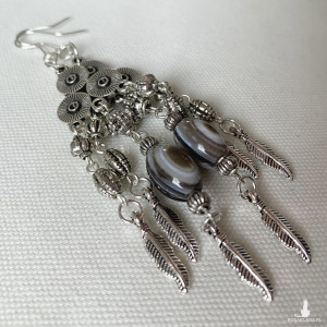 kolczyki agat i srebrne pióra