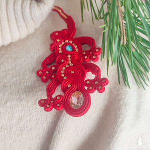 Broszka jaszczurka czerwona sutasz