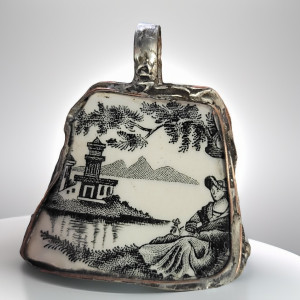 Wisior z unikatowym wzorem porcelany