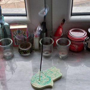 Hamsa reka Fatimy podstawka na kadzidelko