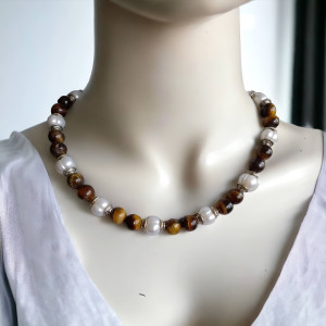 Naszyjnik z pereł i tygrysiego oka