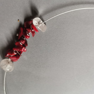 Naszyjnik z koralem i kryształem gorskim