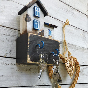 Mały wieszaczek na klucze - Białe domki