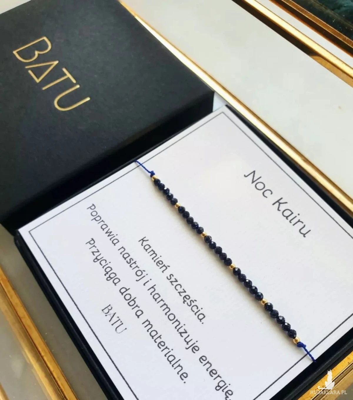 Bransoletka z kamieni nocy kairu na nici jedwabnej