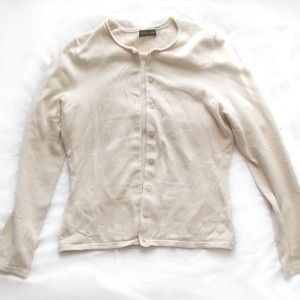 beżowy sweterek m, beżowa bluzka, elastyczny sweter, elastyczna bluzka, beżowy kardigan