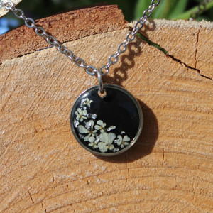 Srebrna zawieszka srebrny wisiorek kwiat naszyjnik żywica z żywicy kwiaty z kwiatami czarna czarny dzika marchew