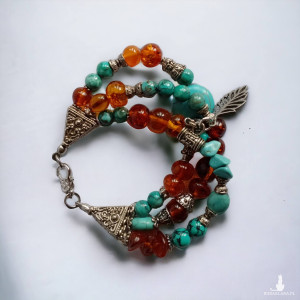 Trzyrzędowa bransoletka z howlitów turkusowych i bursztynów