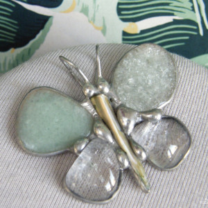 Pastelowy wisiorek motyl zielony z awenturynem i kryształem