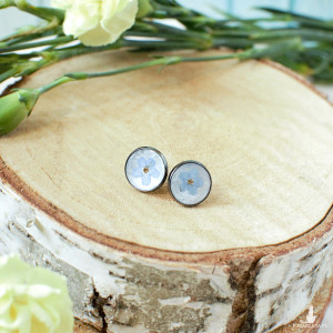 Kolczyki sztyft żywica niezapominajki filigranowe kolor srebro oksydowane