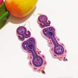 Fioletowo -różowe kolczyki sutasz