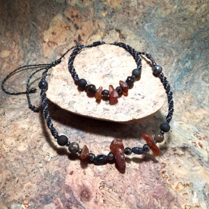 Bursztynowe Kolce ~ Agat Bursztyn Iolit naszyjnik i bransoletka makrama Delfina Dolls