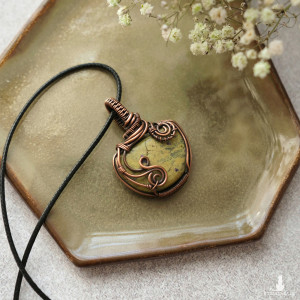 Wisiorek miedziany naszyjnik z atlantysytem wire wrapping