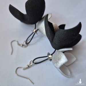 Kolczyki  kwiaty  lekkie