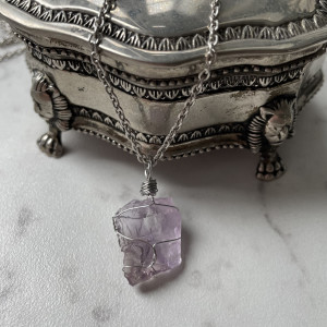 Naszyjnik minimalistyczny AMETYST, stal chirurgiczna