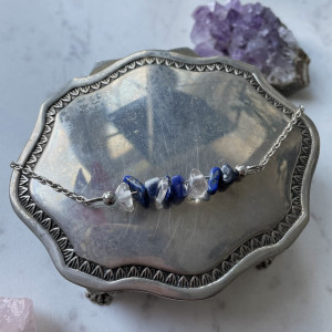 naszyjnik z kryształami sodalitem, lapisem lazuli i kryształem górskim STAL CHIRURGICZNA