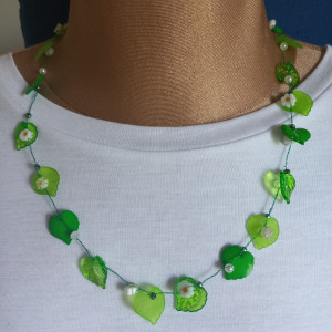 Naszyjnik recznie robiony na szydełku