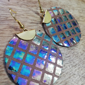 Kolczyki z włoskiej skóry oraz stali chirurgicznej koła