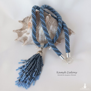 Naszyjnik niebiesko-hematytowy z chwostem