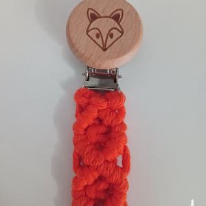 zawieszka do smoczka (makrama)