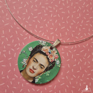 Naszyjnik z wizerunkiem Fridy Kahlo
