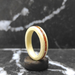 Pierścionek z Klonu i miedzianym brokatem