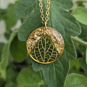 złota zawieszka kobiecy złoty wisiorek naszyjnik żywica z żywicy suszone kwiaty z kwiatami żywica biżuteria fitonia
